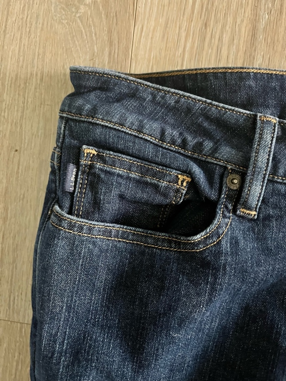 L.L. Bean Women's Fleece Lined Favorite Fit Dark Wash Jeans - Size 4 Petite - Picture 4 of 10